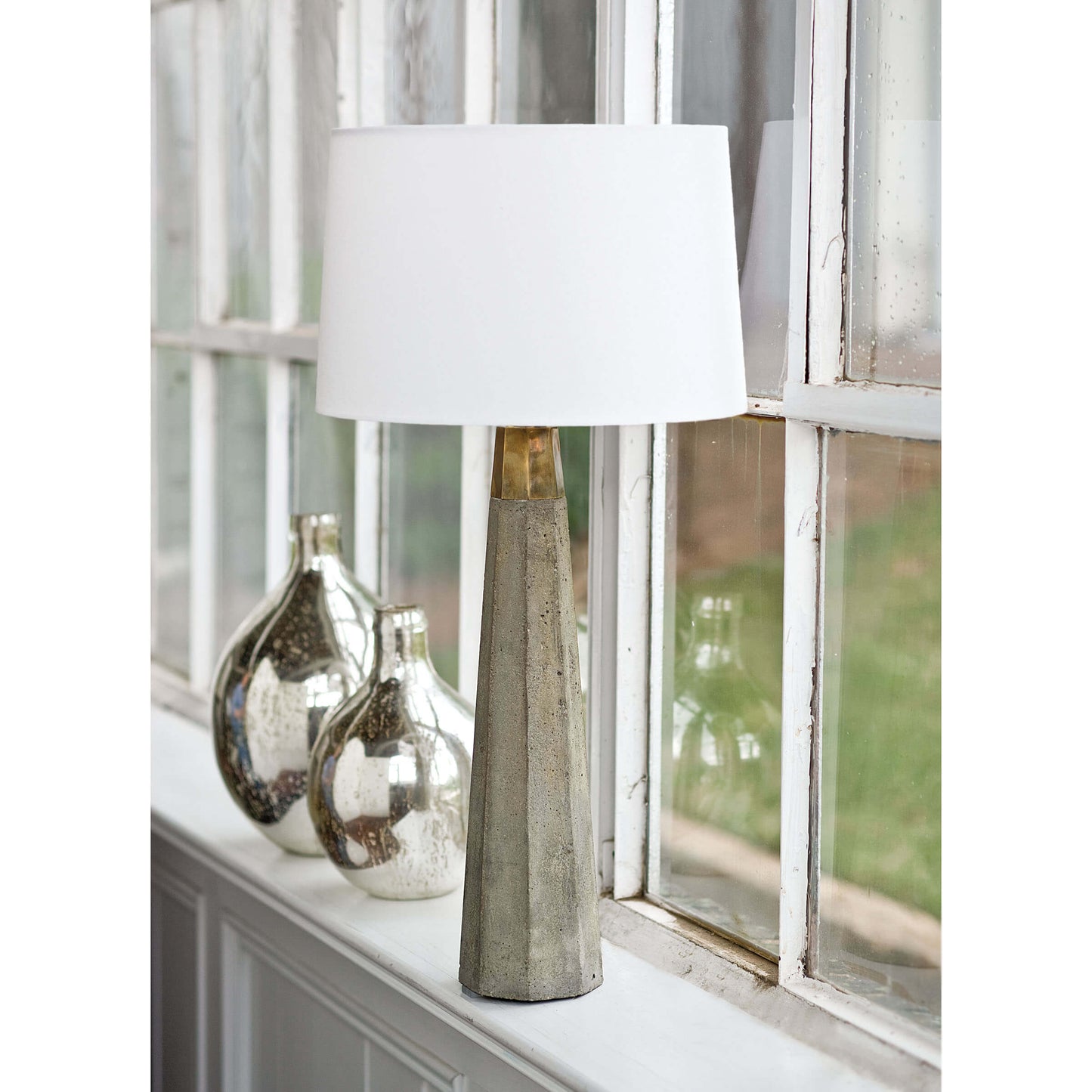 Beretta Table Lamp